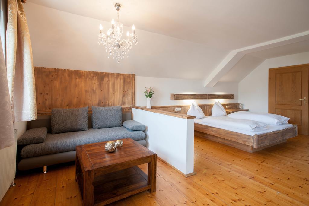 Hotel Alte Post Faistenau Buitenkant foto